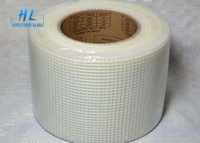 60g 3*3mm αυτοκόλλητο άσπρο χρώμα ταινιών φίμπεργκλας για την επισκευή των ρωγμών τοίχων