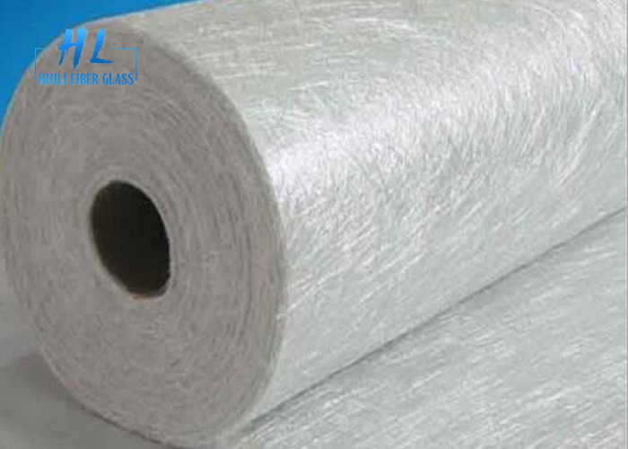 Κατευθείαν Roving E Glass Fiberglass Τεμαχισμένο Strand Mat Roll σε 76mm Διαμέτρου πυρήνα Λευκό χρώμα